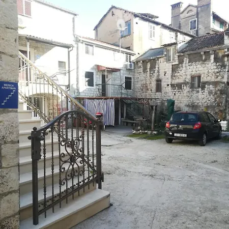 Konukevi And Merica 3*