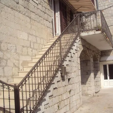 Konukevi And Merica Split