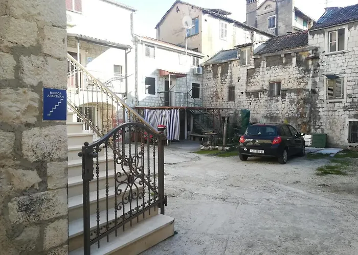 Gostinjska kuća Apartments And Room Merica 3*