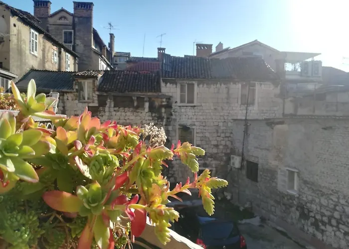 Gostinjska kuća Apartments And Room Merica