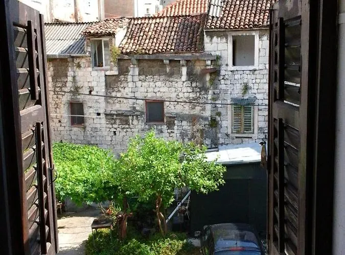 Apartments And Room Merica 3* Split