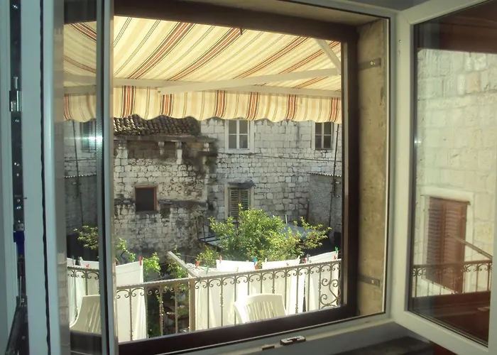 Gostinjska kuća Apartments And Room Merica